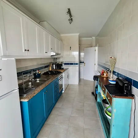 Sea View, Beachfront, Swimming Pool, Free Parking Apartment
