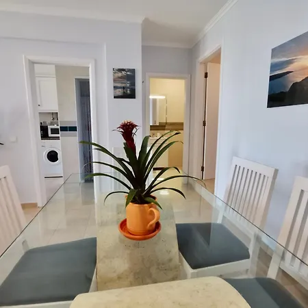 Sea View, Beachfront, Swimming Pool, Free Parking Apartment Sao Martinho do Porto