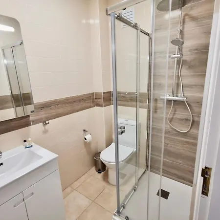 Apartment Sea View, Beachfront, Swimming Pool, Free Parking *