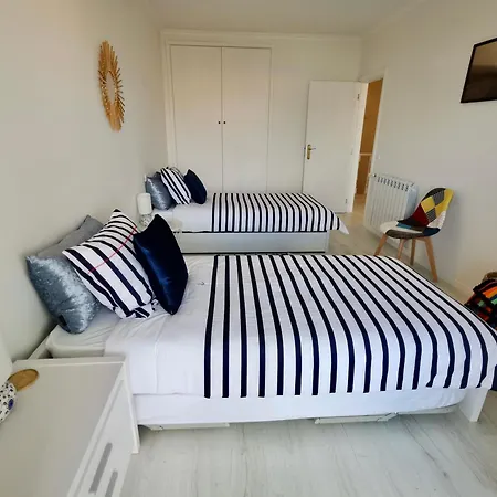 Apartment Sea View, Beachfront, Swimming Pool, Free Parking Sao Martinho do Porto